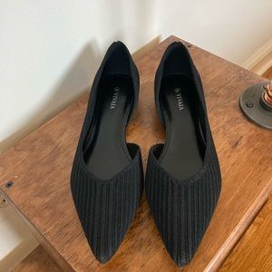Vivaia flats, black pointed toe, size 40